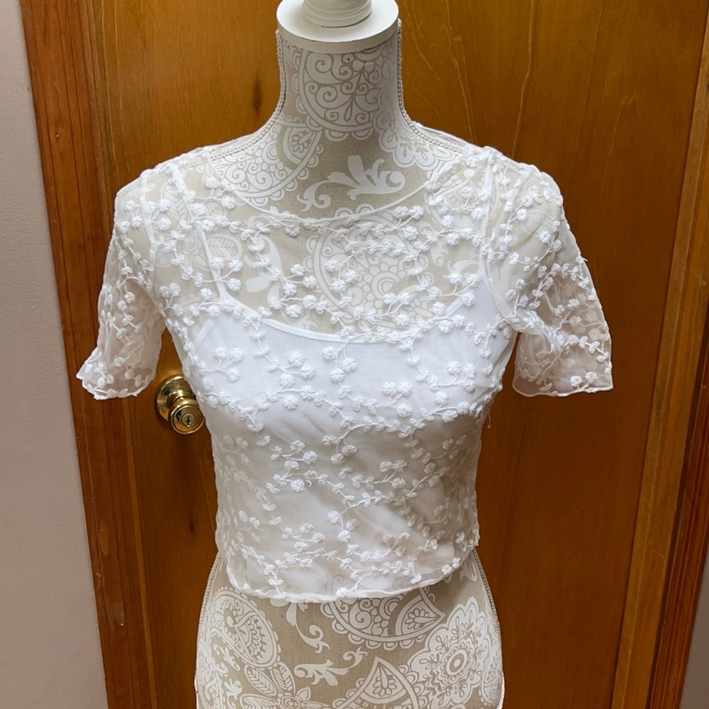 TopShop 2pc cropped sheer mesh lace top. Size 2